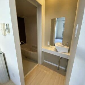 Room image 15