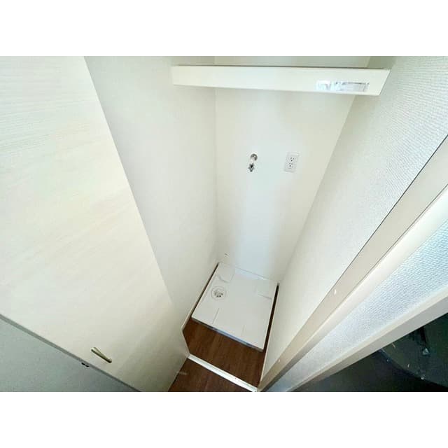 Room image 15