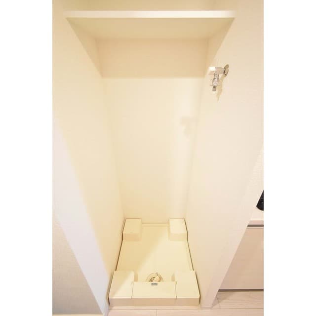 Room image 15