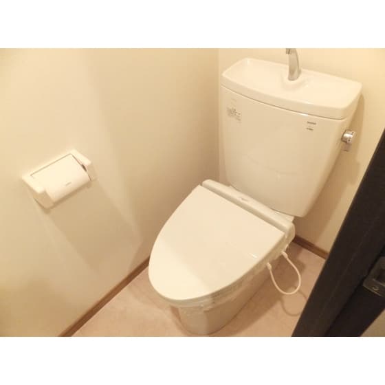 Room image 11