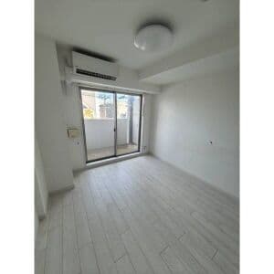 Room image 12