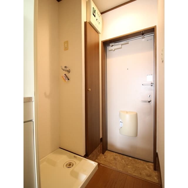 Room image 13