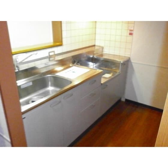 Room image 11