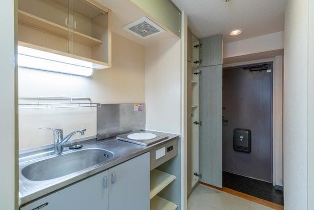 Room image 8