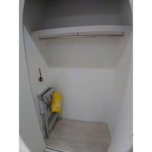 Room image 15