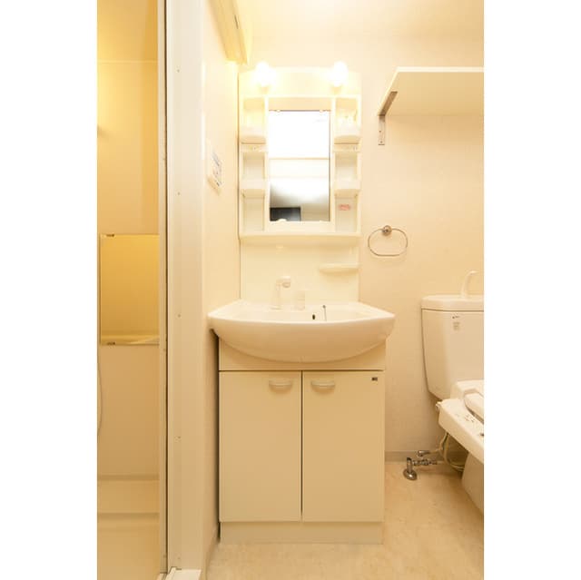 Room image 11