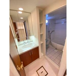 Room image 11