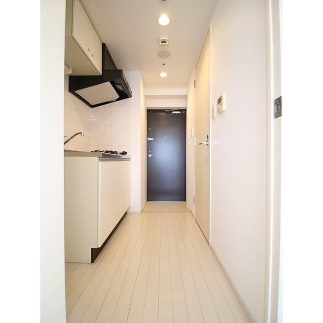 Room image 10