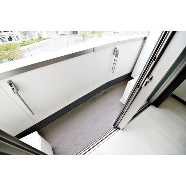 Room image 11