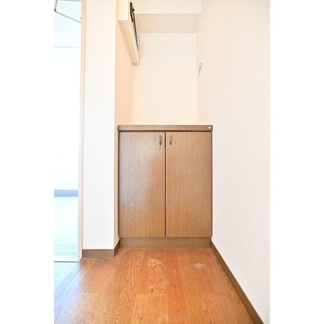 Room image 8