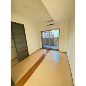 Room image 16