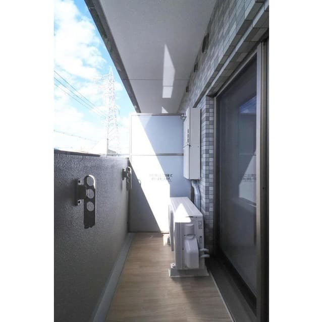 Room image 14