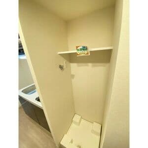 Room image 16