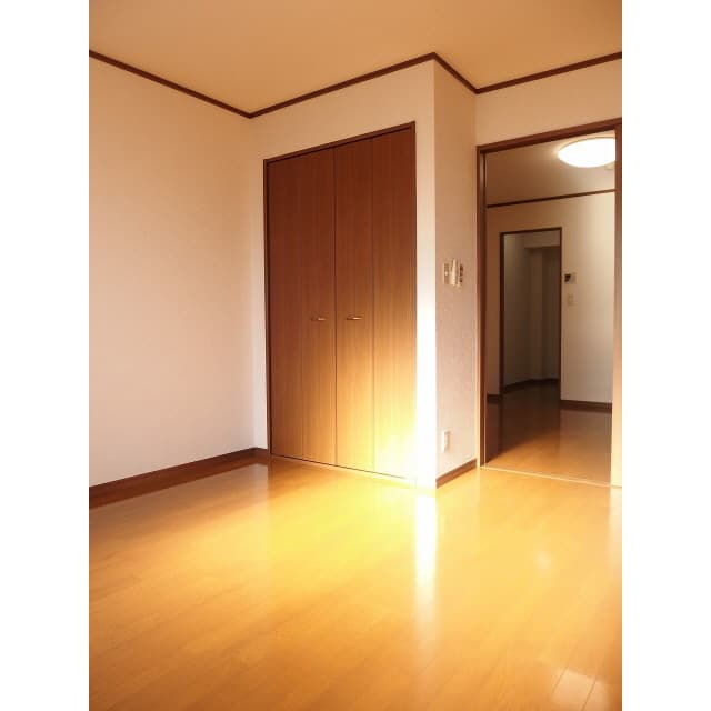 Room image 14