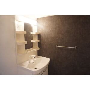 Room image 13