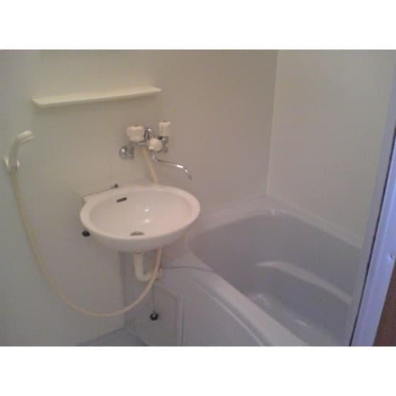 Room image 10