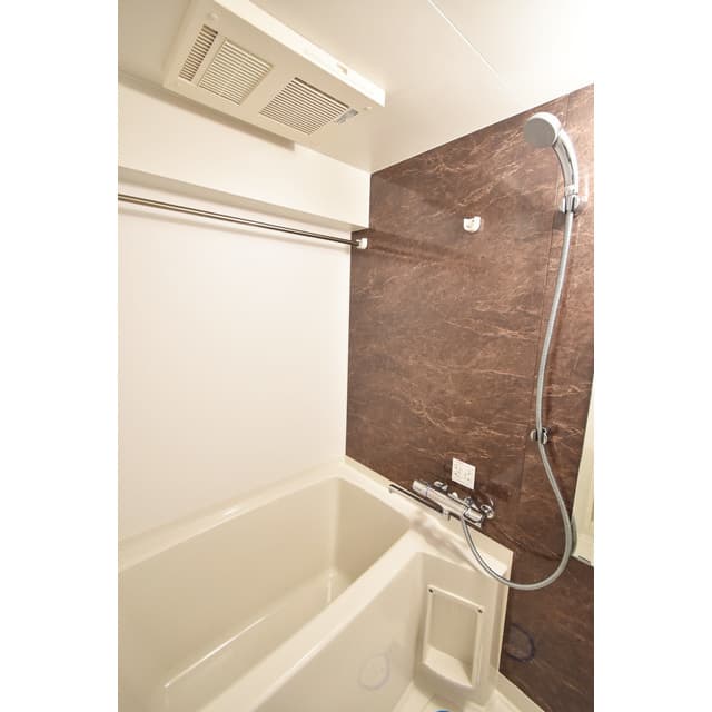 Room image 13