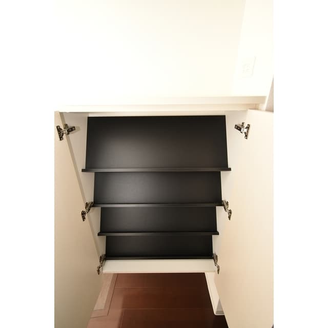 Room image 15
