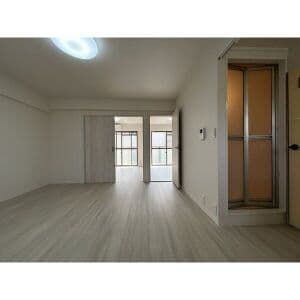Room image 11
