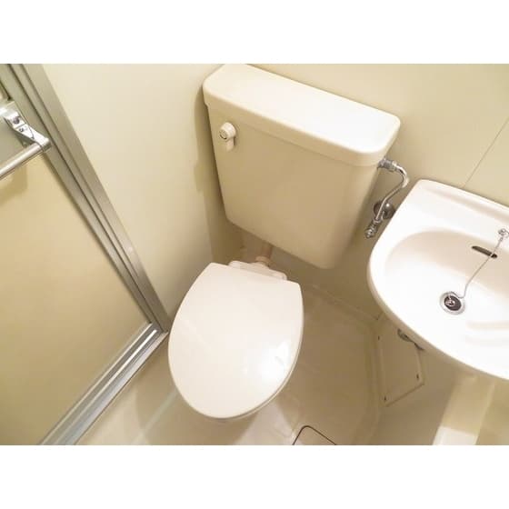 Room image 12