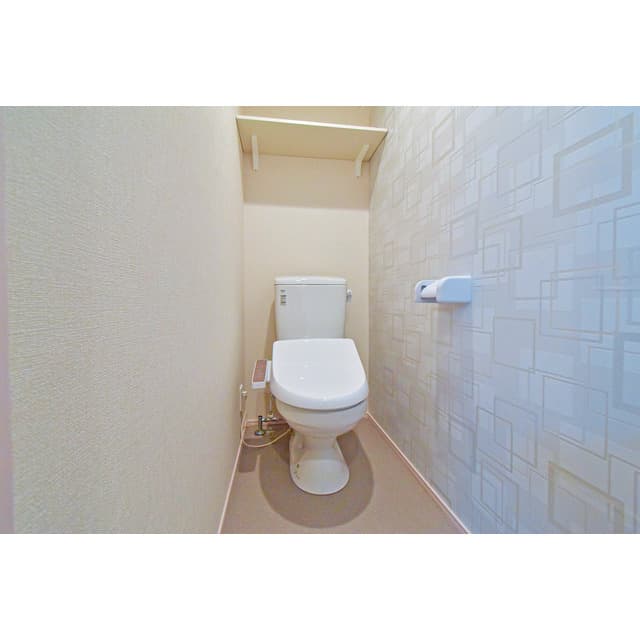 Room image 14