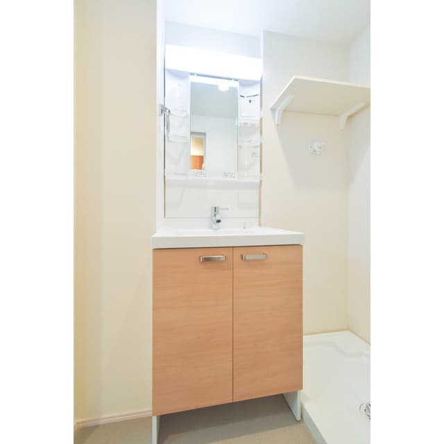 Room image 15