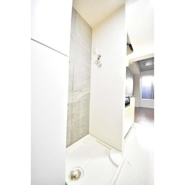 Room image 8