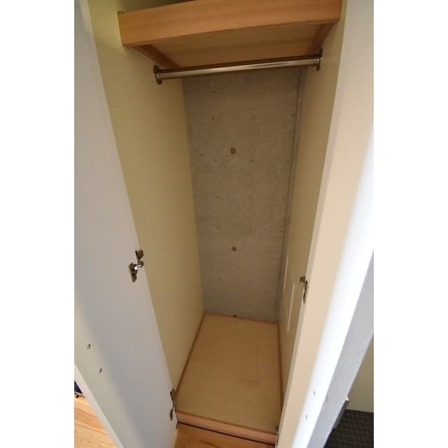 Room image 12
