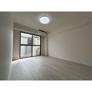 Room image 13