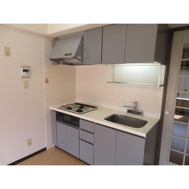 Room image 11