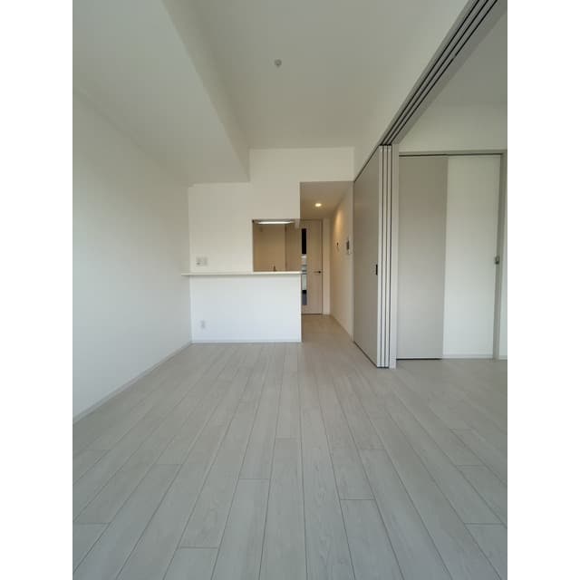 Room image 16