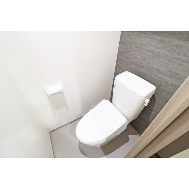 Room image 8