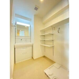 Room image 13