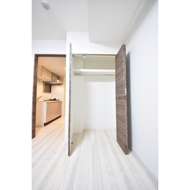 Room image 13