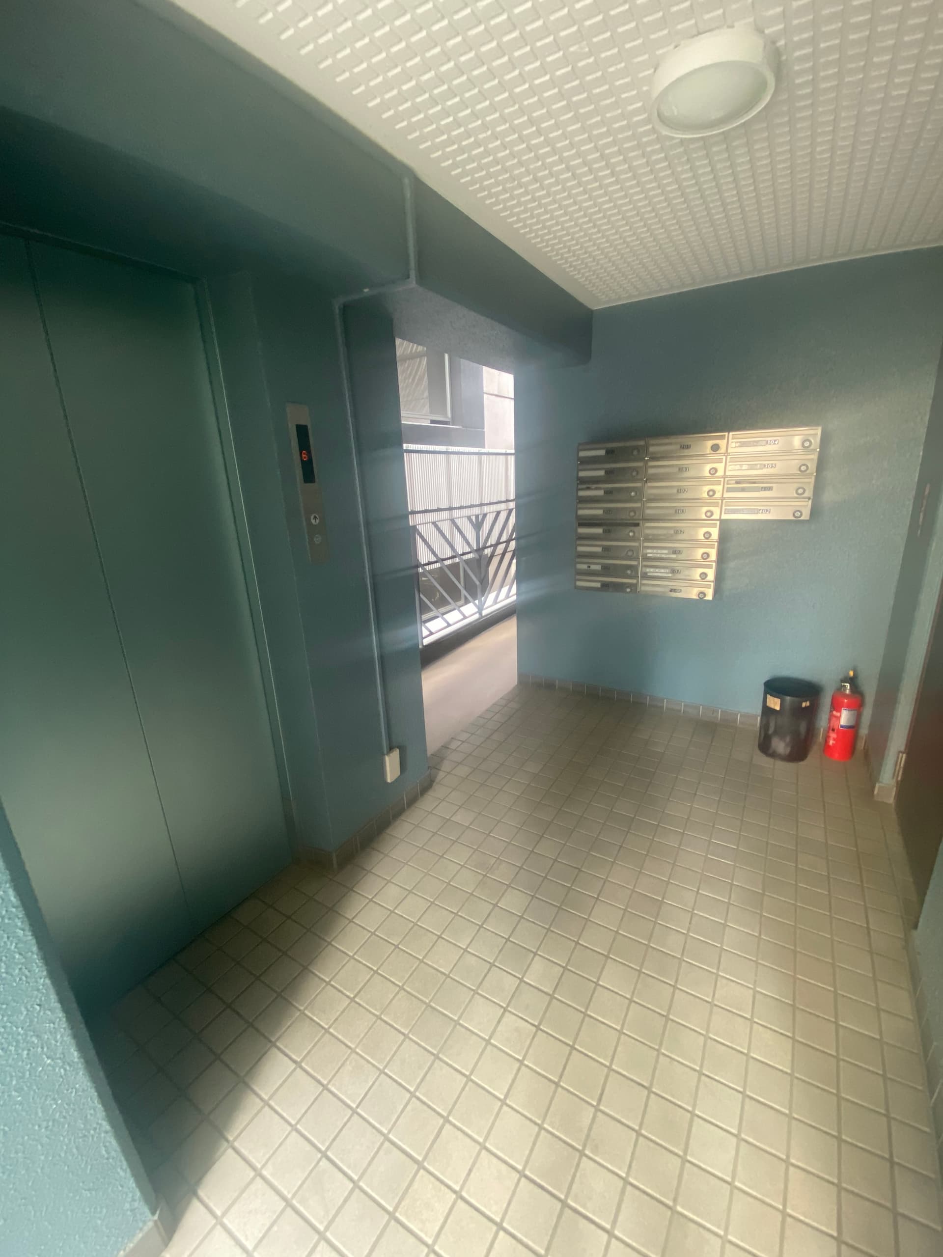 Room image 11