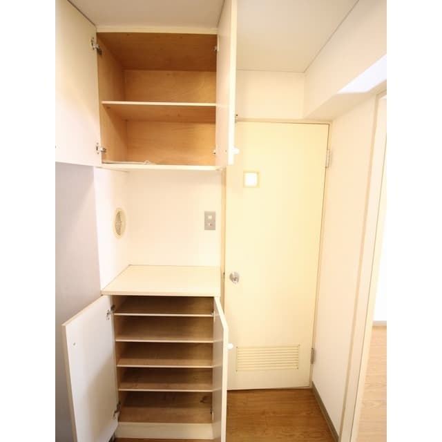 Room image 10