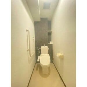 Room image 11