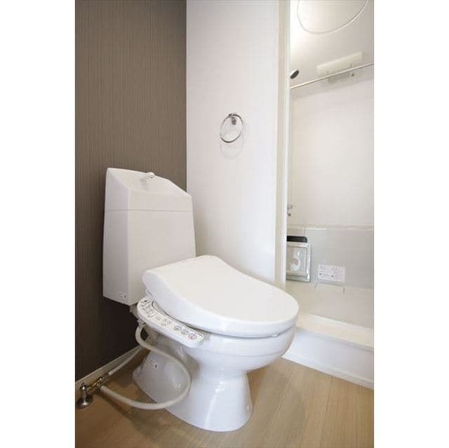 Room image 11