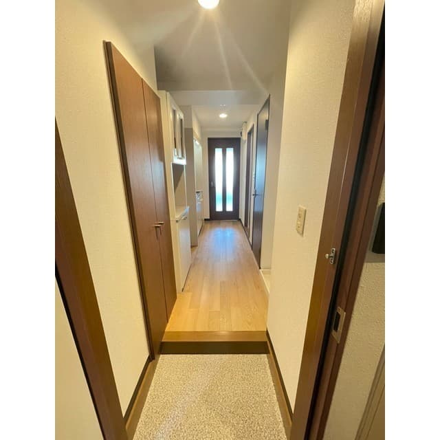 Room image 14