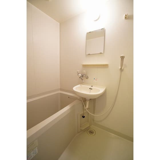 Room image 15