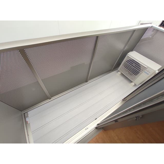 Room image 10