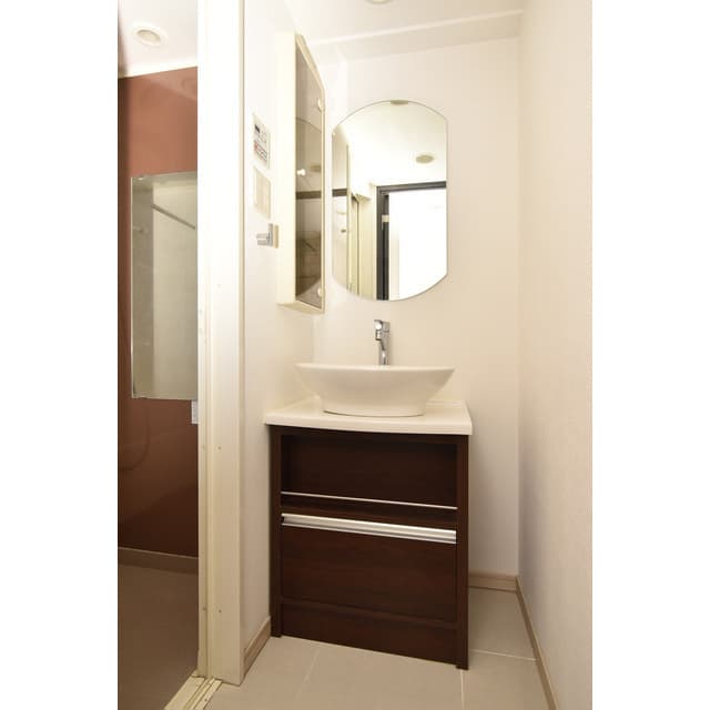 Room image 11