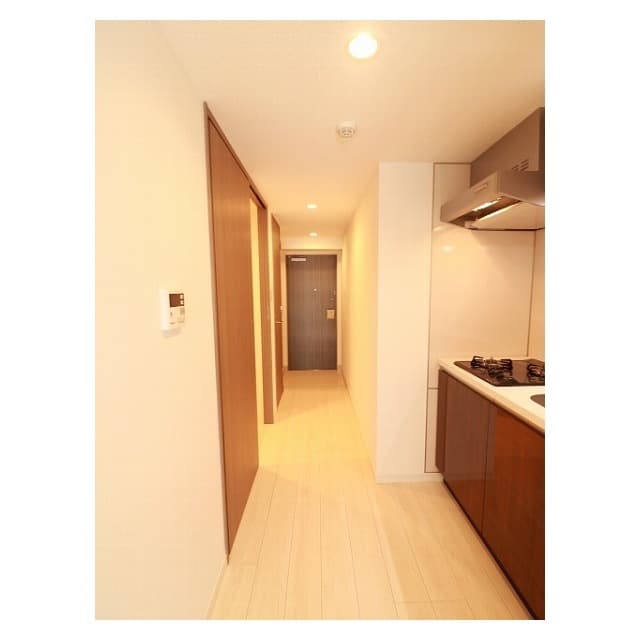 Room image 8