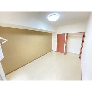 Room image 16