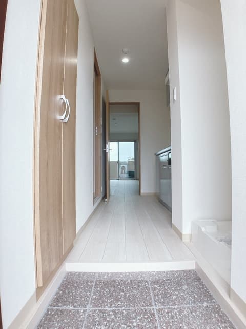 Room image 12