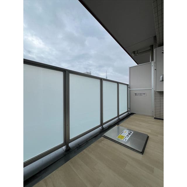 Room image 10