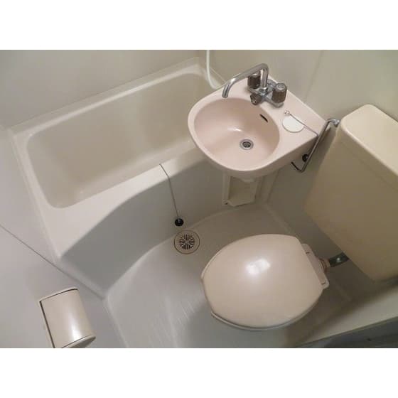 Room image 8