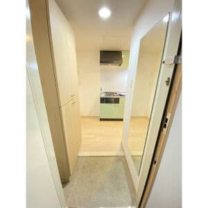 Room image 12