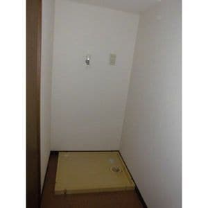Room image 13