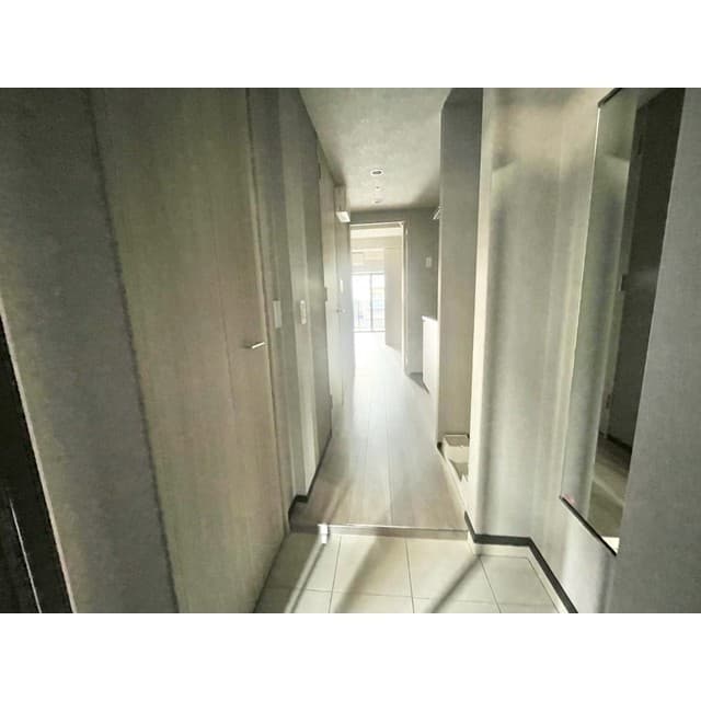 Room image 8